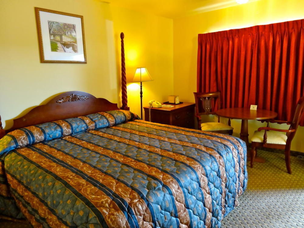 The Whispering Pines Motel- WhitestoneWhite Stone エクステリア 写真